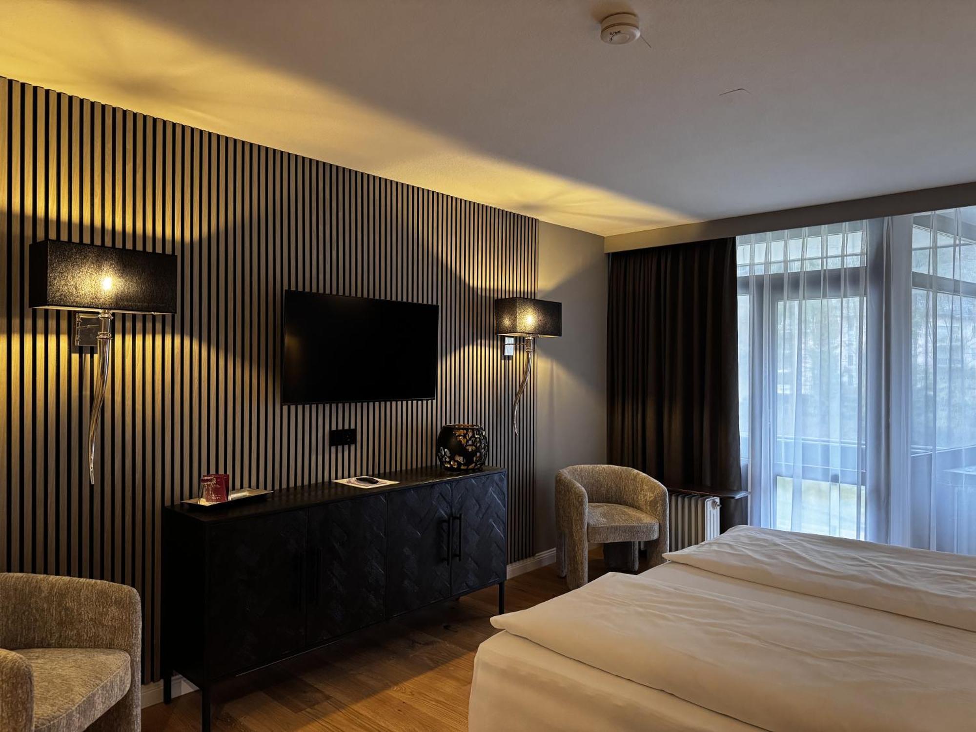 Hotel Luisenpark Бад Бергцаберн Екстериор снимка