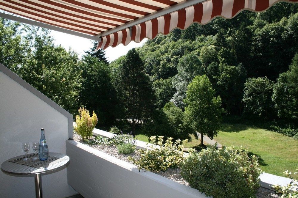 Hotel Luisenpark Бад Бергцаберн Екстериор снимка
