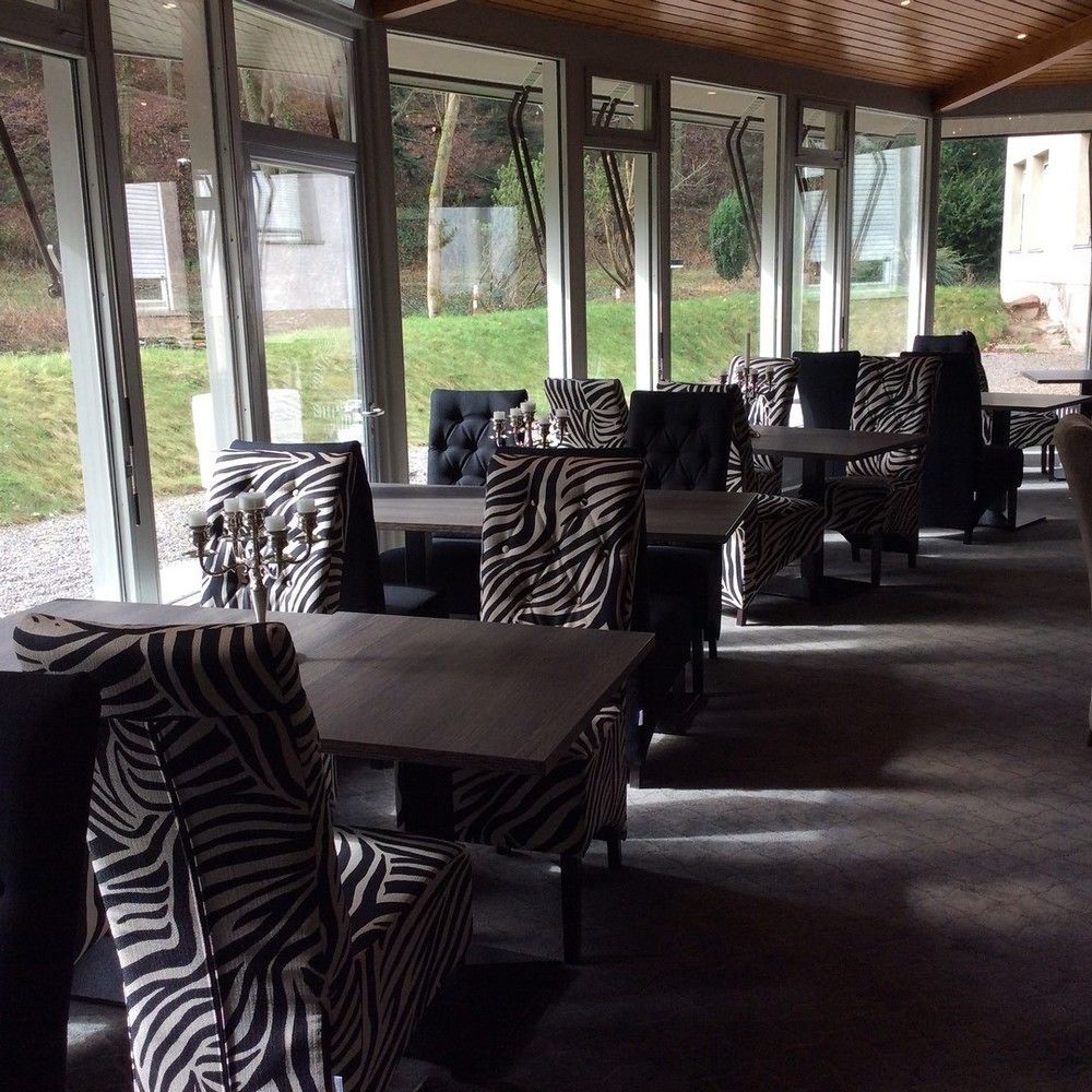 Hotel Luisenpark Бад Бергцаберн Екстериор снимка